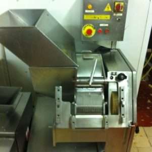 vegetable and fruit dicer