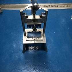 Table top hand chipper