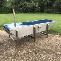 Flat belt conveyor