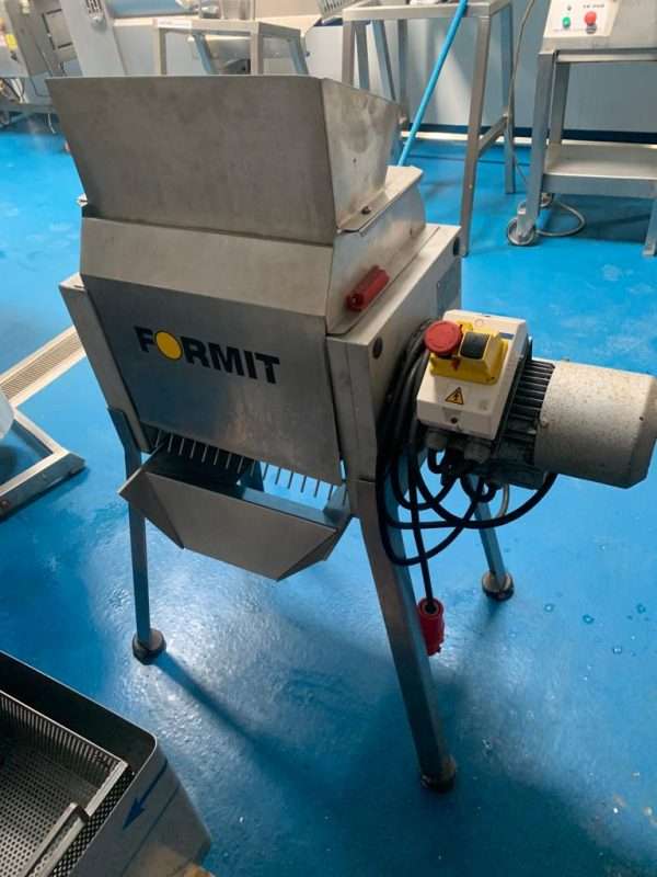 For peeled potatoes only Capacity of approx 150kg per hour.