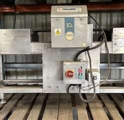 Used Loma IQ Metal Detector