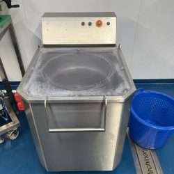 Used Salad Spinner
