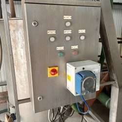 Waste press with starch recovery