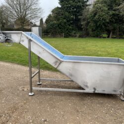 Stainless steel surge tank