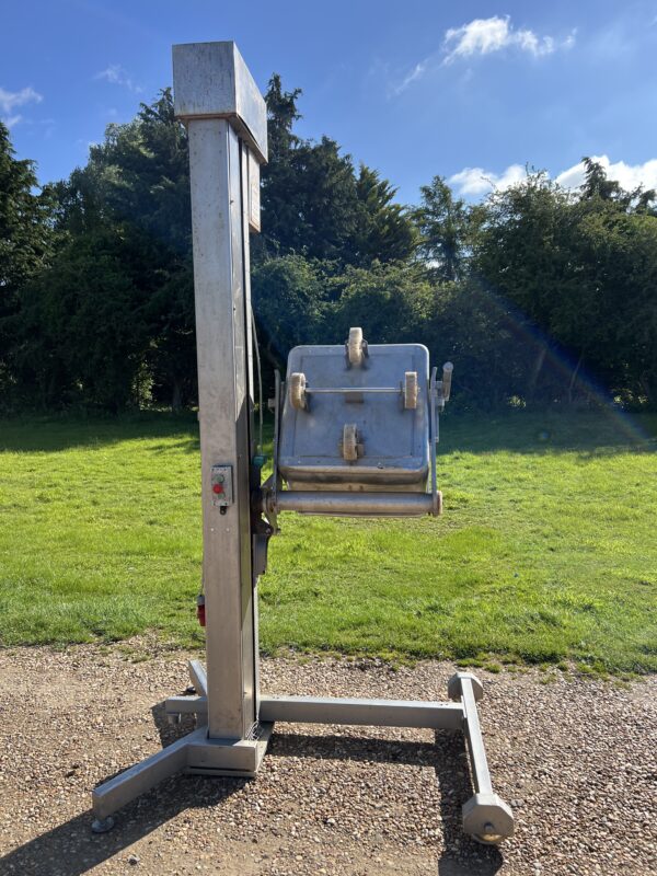 Used Tote Bin Tipper