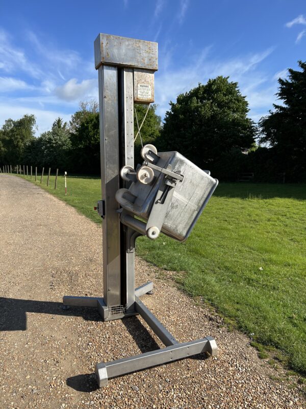 Used Tote Bin Tipper
