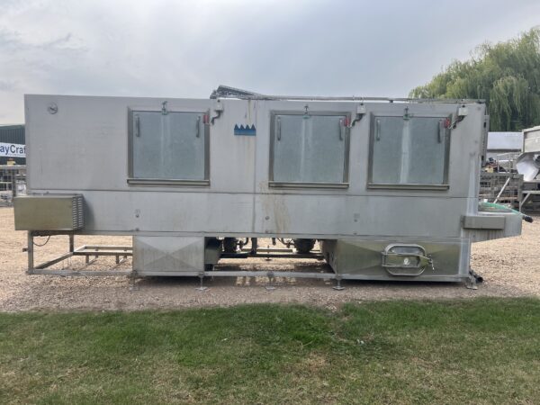 Used Crusader Tray Washer