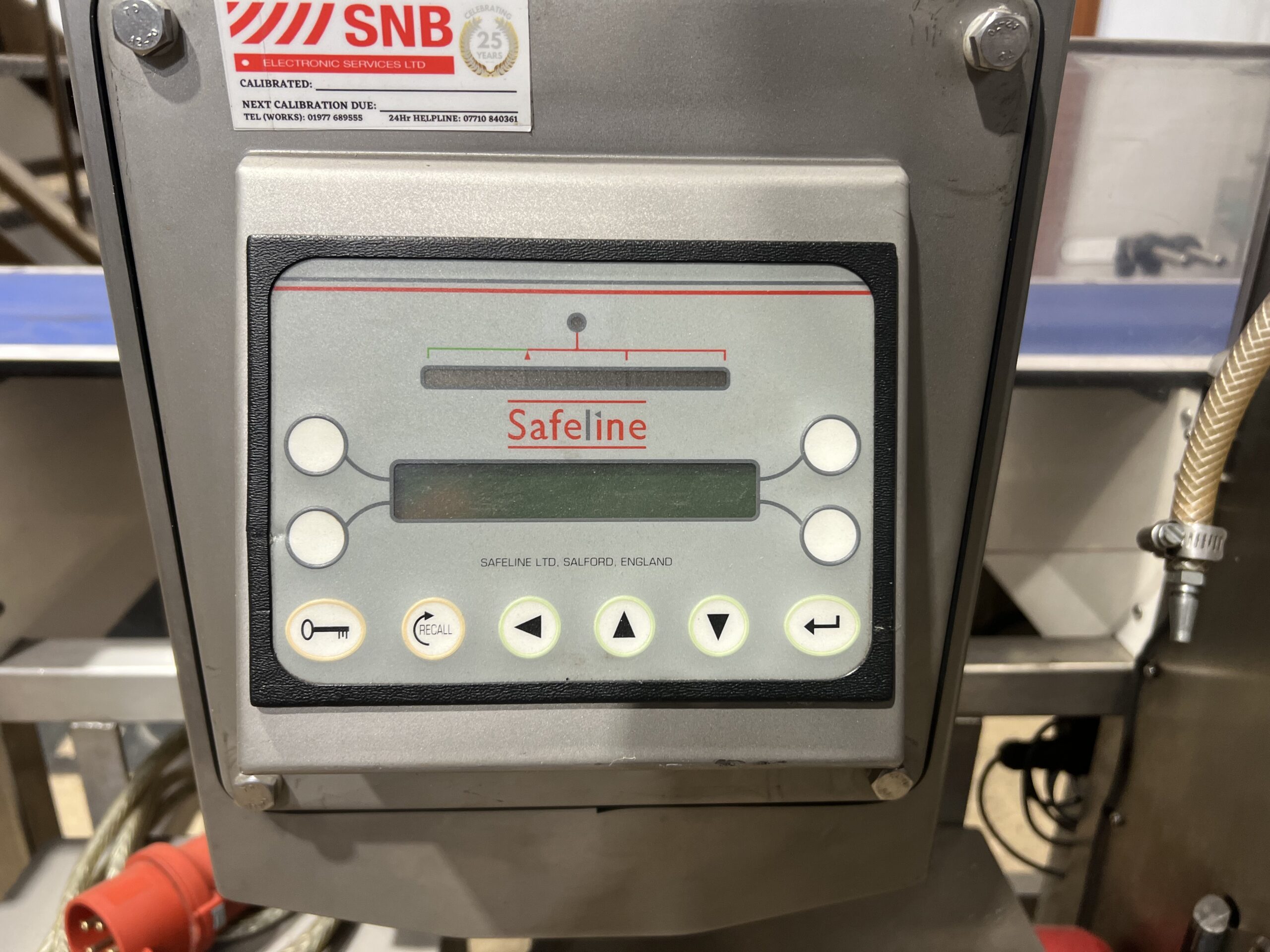 Used Safeline Metal Detector
