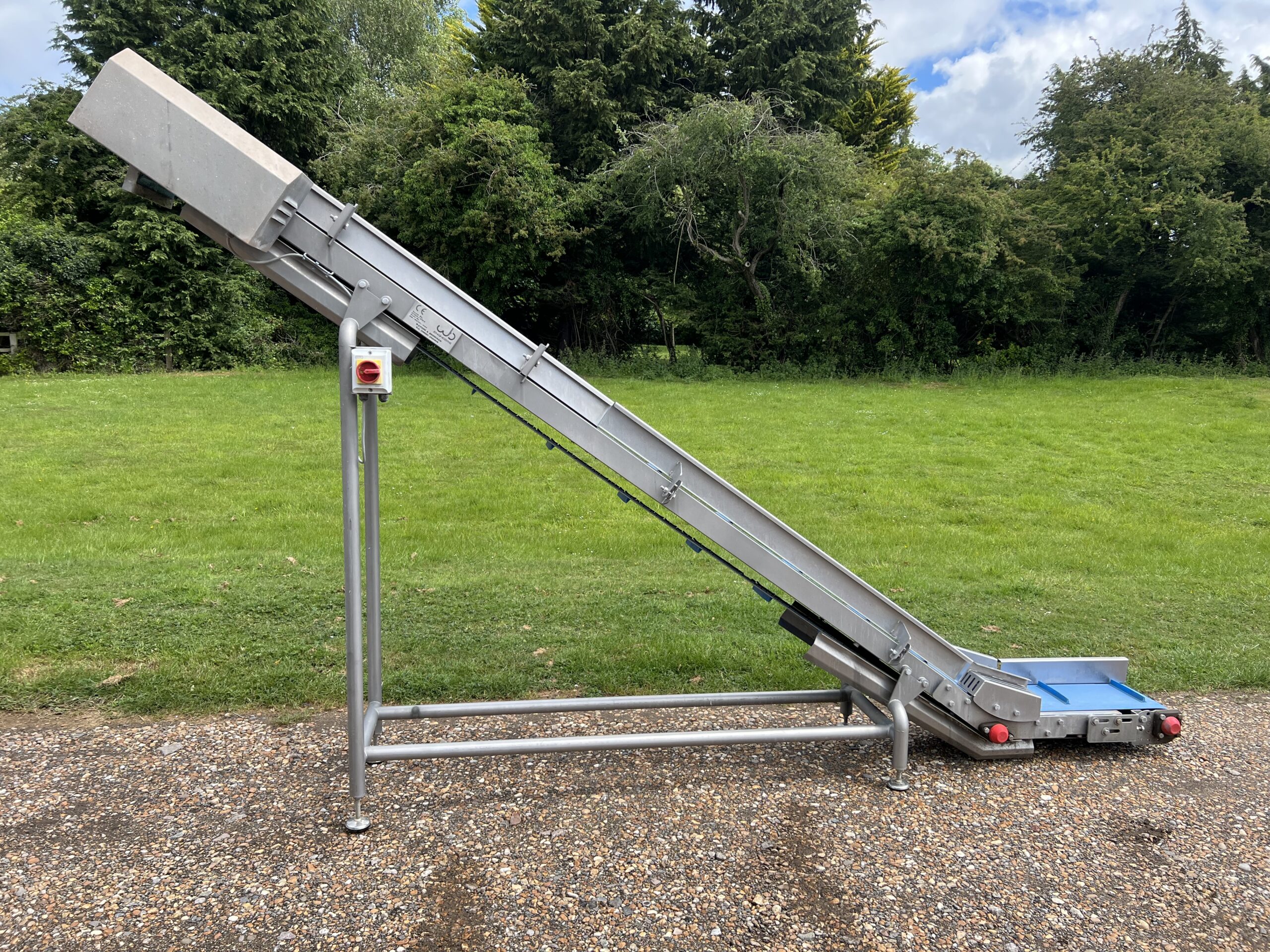 Narrow Stainless Steel Elevator