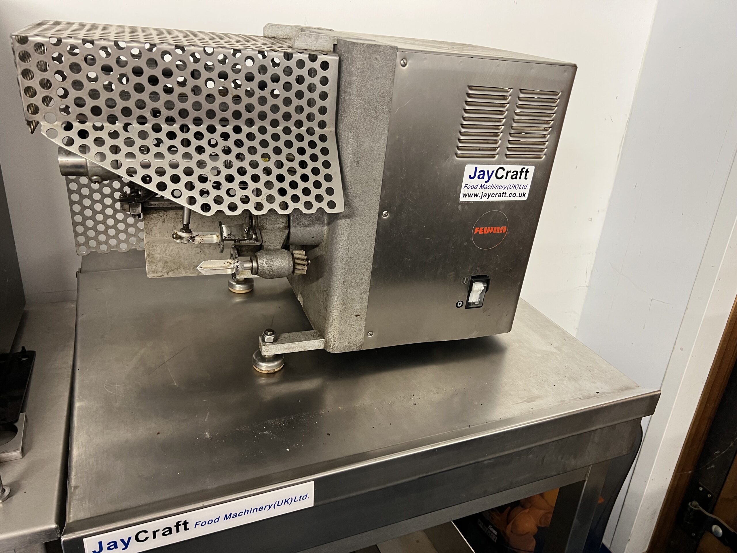 Used Feuma apple peeler