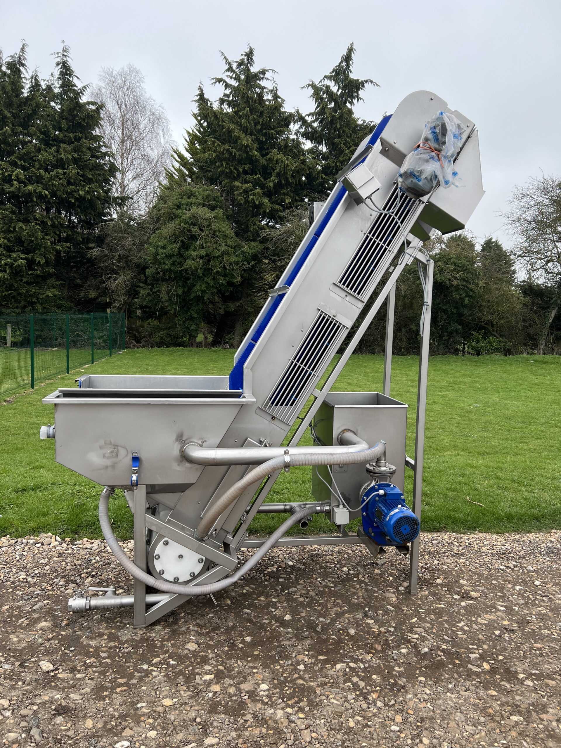 Elevator with flume system