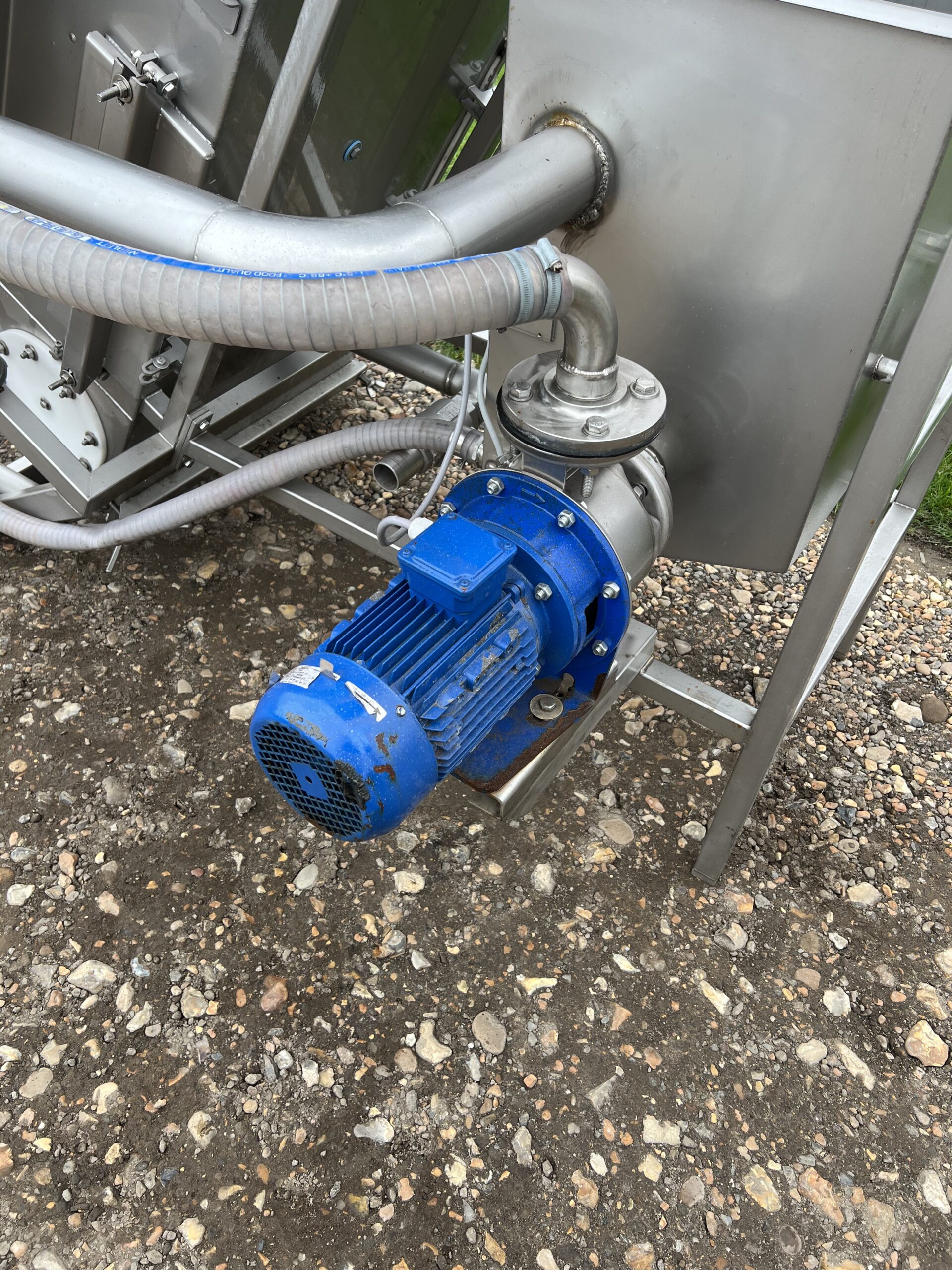 Elevator with flume system